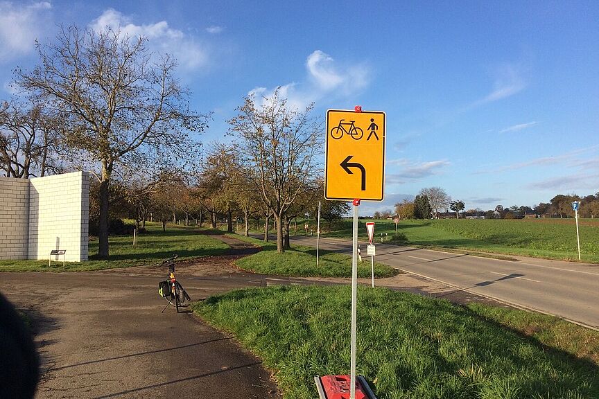 Falsche Umleitung am Körschtalradweg Falsche Umleitung am Körschtalradweg